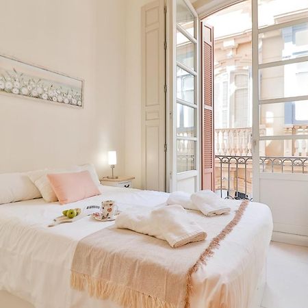 Flat 2 Bedrooms In The City Center มาลากา ภายนอก รูปภาพ