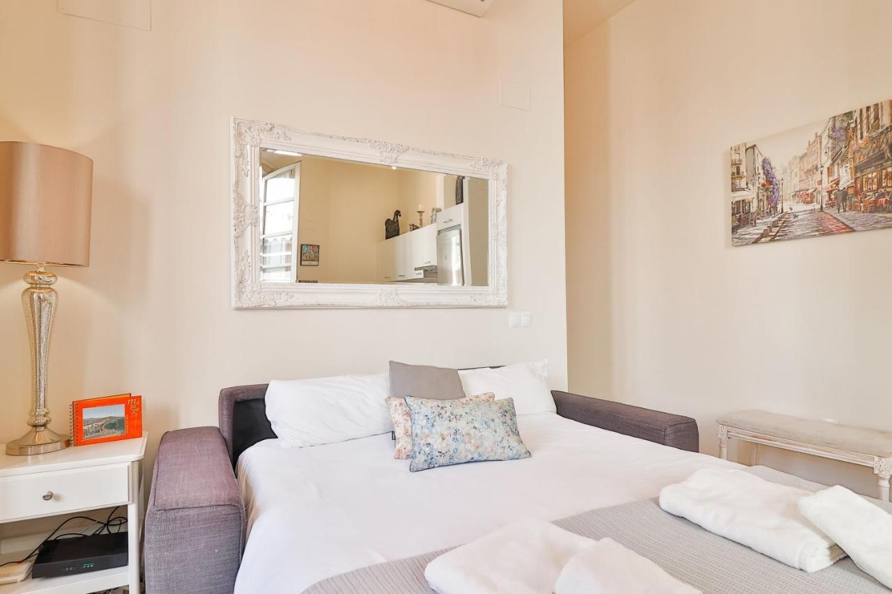 Flat 2 Bedrooms In The City Center มาลากา ภายนอก รูปภาพ