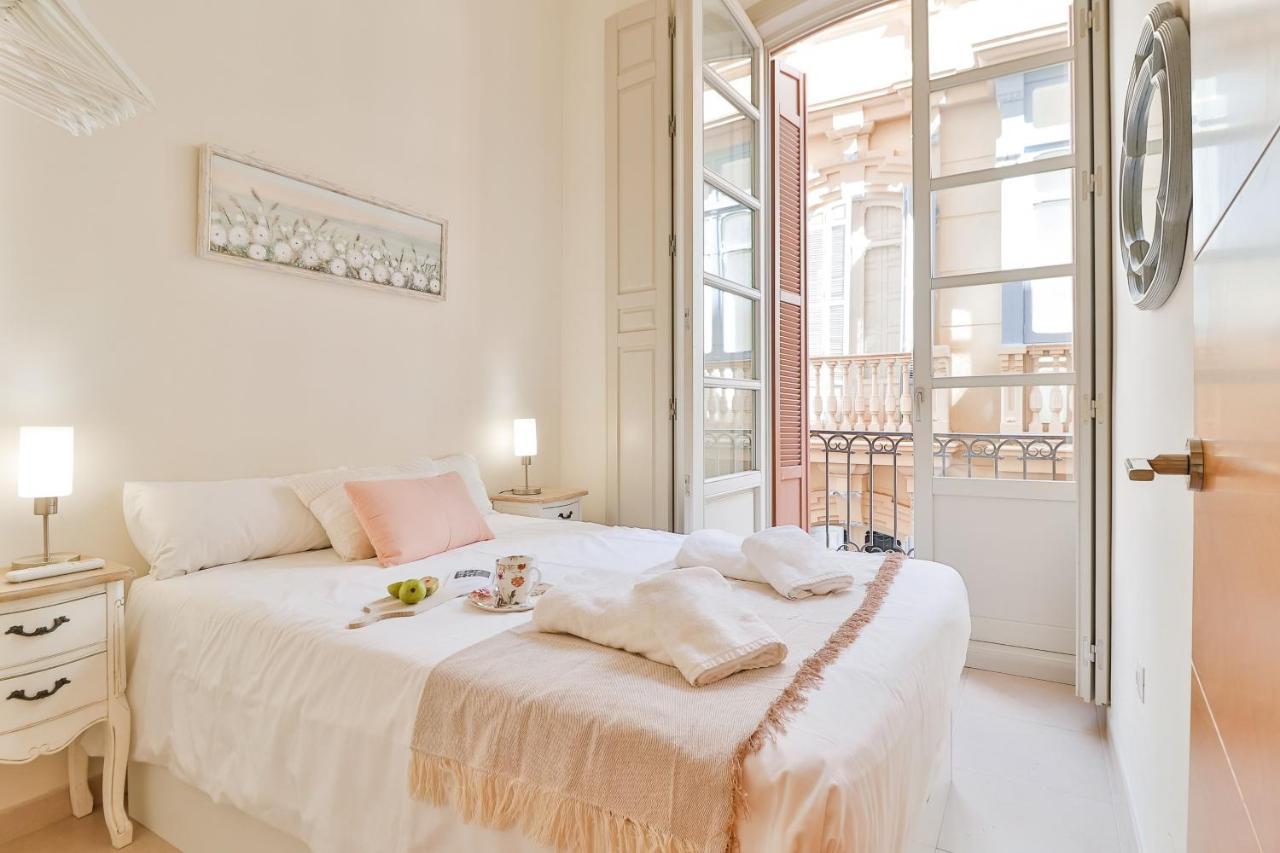 Flat 2 Bedrooms In The City Center มาลากา ภายนอก รูปภาพ