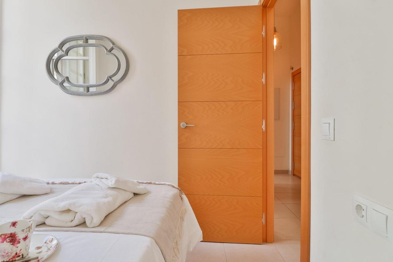 Flat 2 Bedrooms In The City Center มาลากา ภายนอก รูปภาพ