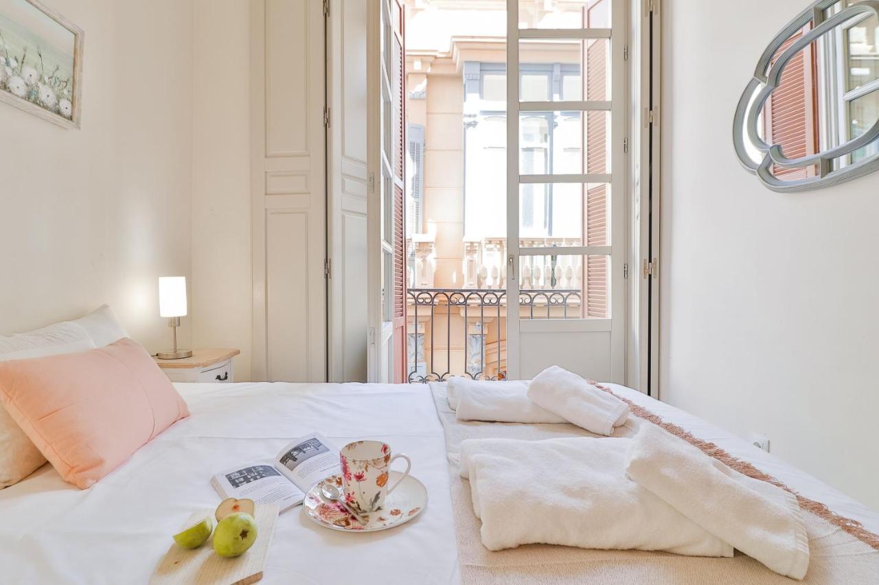 Flat 2 Bedrooms In The City Center มาลากา ภายนอก รูปภาพ